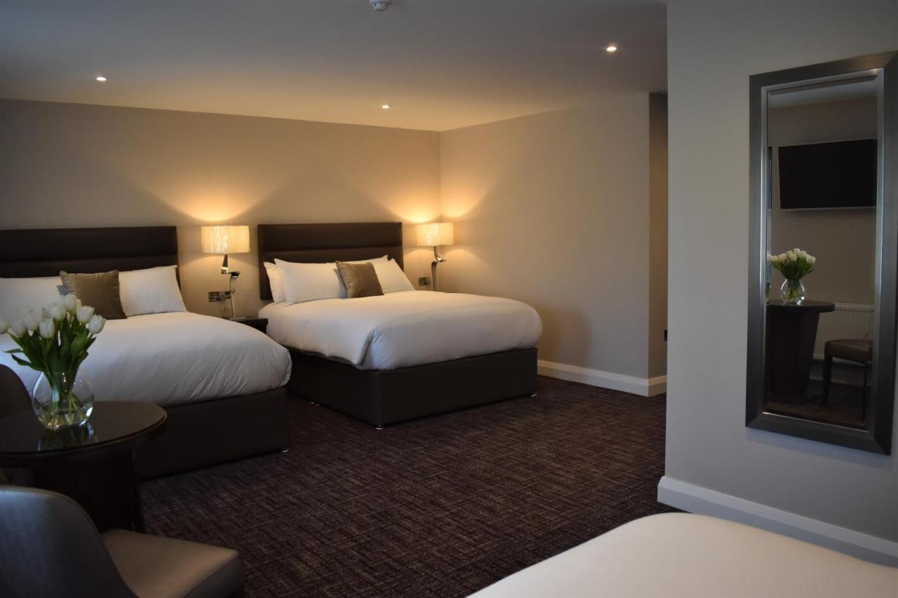 Deluxe Family Room,1042272682:JPEG