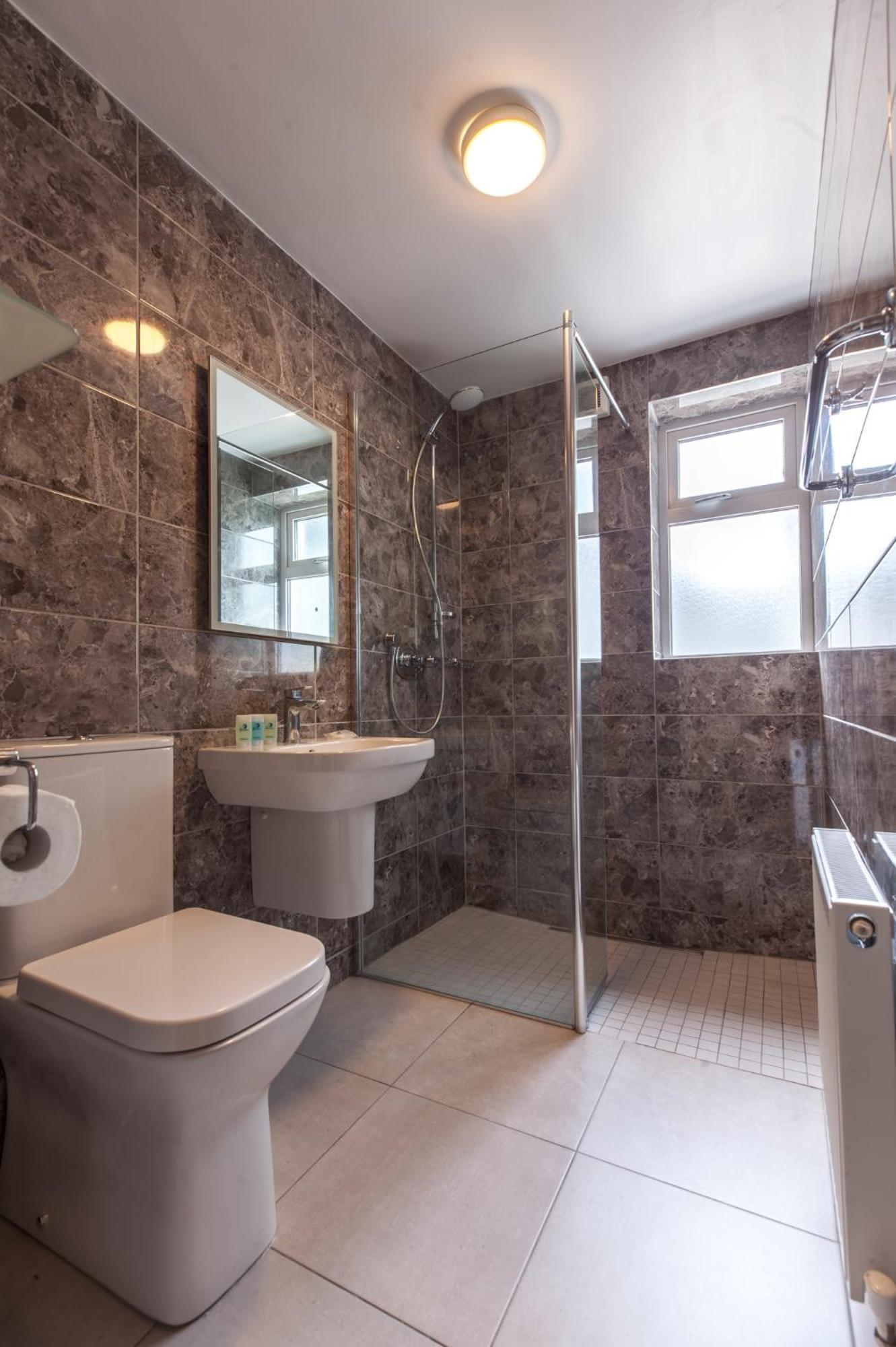 Double Room,1607659527:JPEG