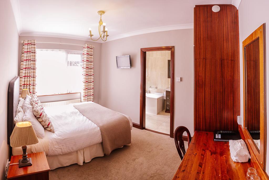 Deluxe Double Room with Shower