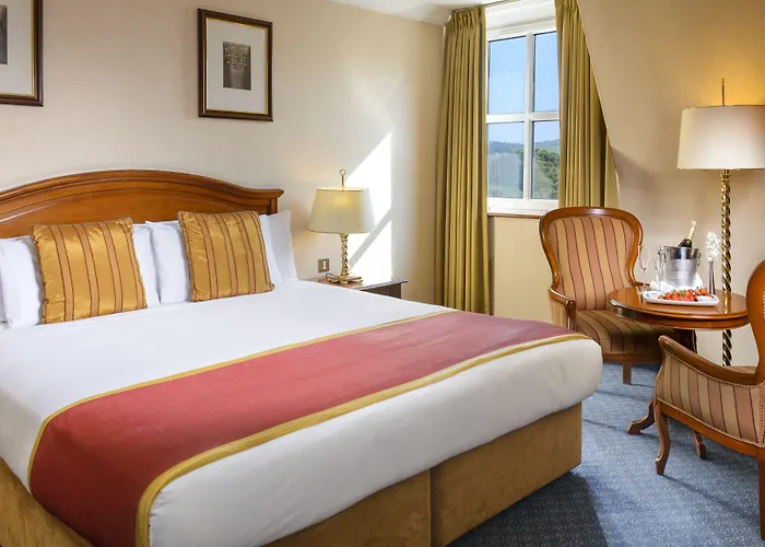 Killarney Avenue Hotel